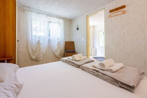 3 bedrooms, iron/ironing board, free WiFi - Apartments Alex (Crikvenica)