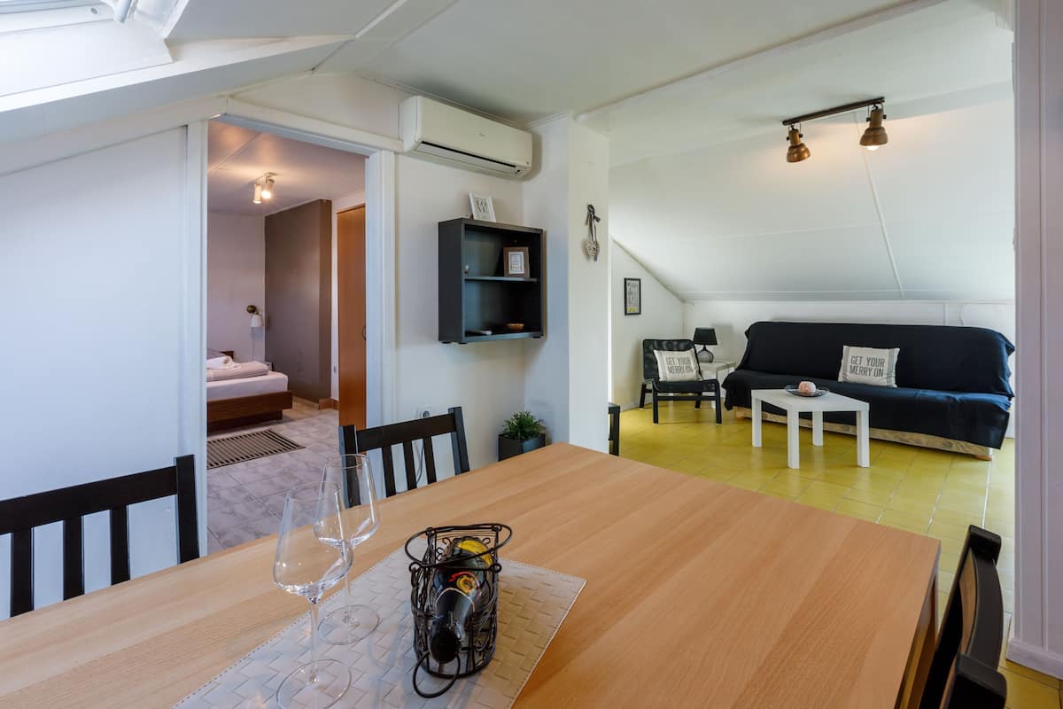 3 chambres, fer et planche à repasser, Wi-Fi gratuit