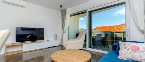 Apartment (A2) | Living room