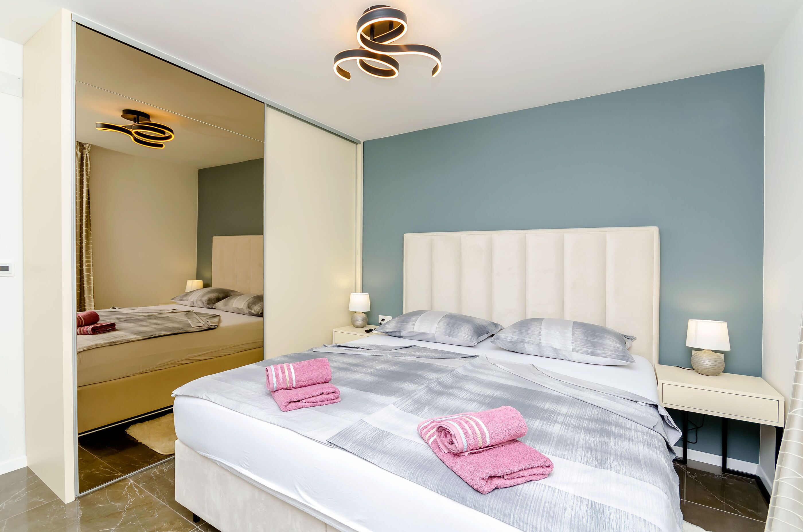 Leilighet (A2) | Safe på rommet, strykejern/-brett og wi-fi (inkludert)