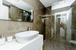 Apartment (A2) | Badezimmer | Dusche