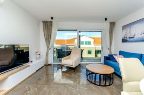 Apartment (A2) | Living room