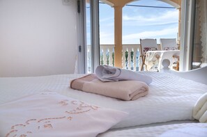 5 bedrooms, free WiFi - Apartments Ivanka on the Beach (Vodice)