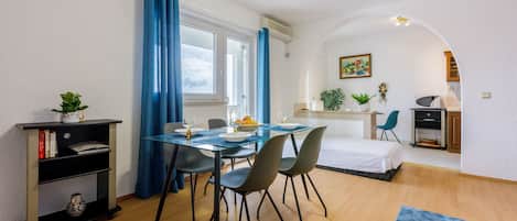 2 bedrooms, free WiFi