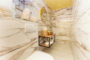Villa | Bathroom | Shower