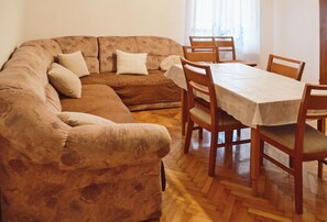 Apartment (A1) | Living room