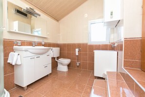 Bathroom - House Dinko (Bol)
