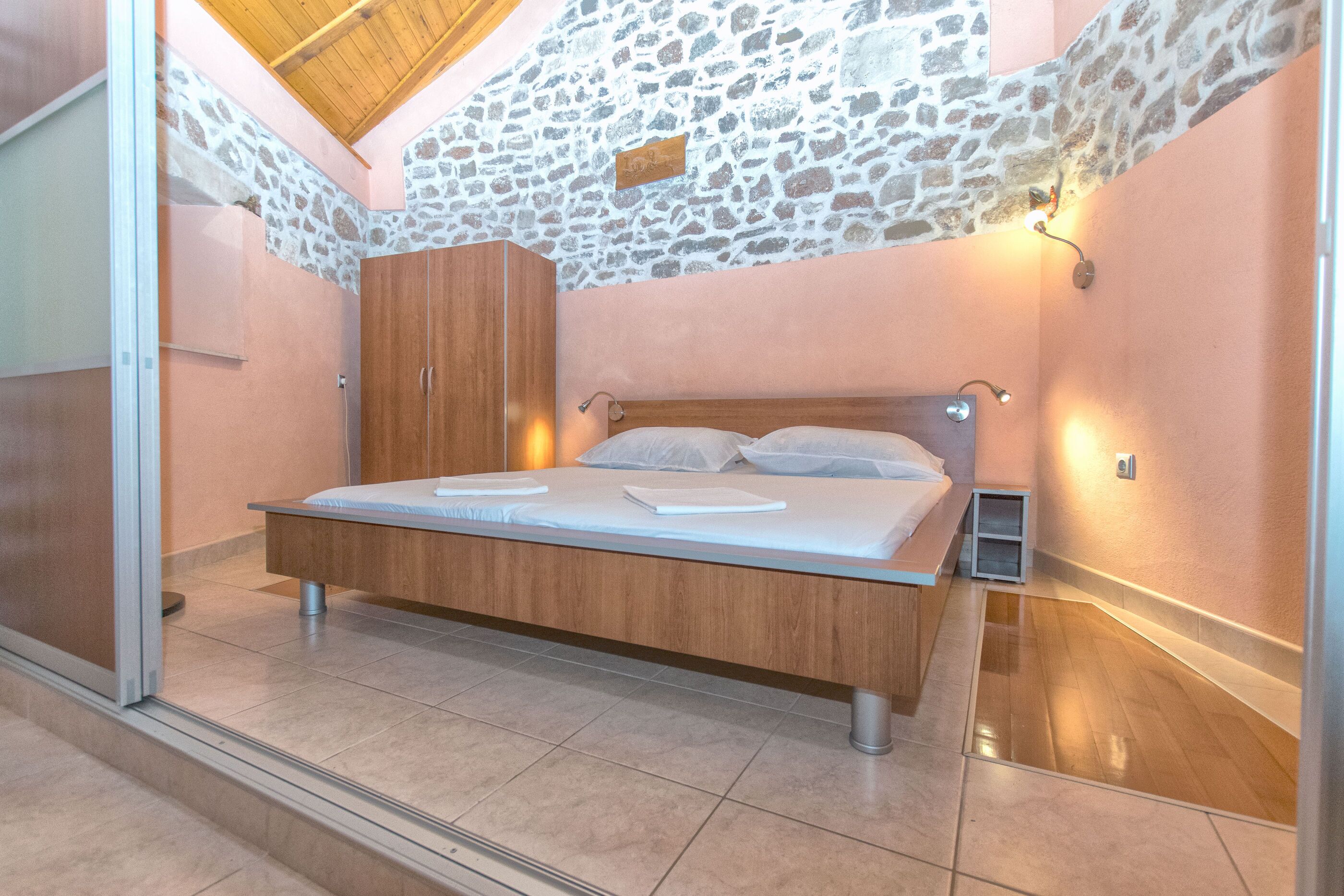 Maison | Wi-Fi gratuit