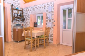 House | Dining