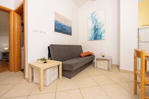 Apartment (A2) | Living room