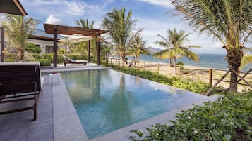 Luxe villa, 2 slaapkamers, privézwembad (Beach Front Pool) | Lakens van Egyptisch katoen, luxe beddengoed