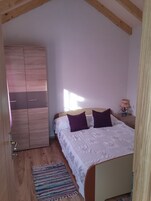 House (Holiday Home with Terrace) | 1 bedroom, cribs/infant beds