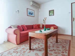 Villa (Holiday Home with Terrace, Pool and S) | Living room