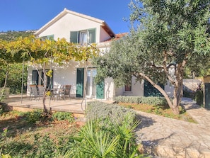 Villa (Holiday Home with Terrace, Pool and S) | Exterior