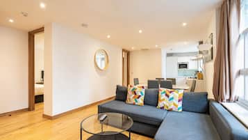 Superior Apartment, Ensuite | Lounge