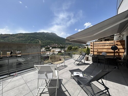 Cosy 2-Room Apartment in Briançon, Terrace, 4 Guests, WiFi, Parking, 3-Star Rating