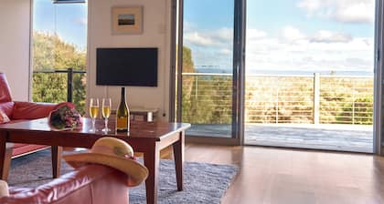 Sandpiper Retreat - Freycinet Holiday Houses