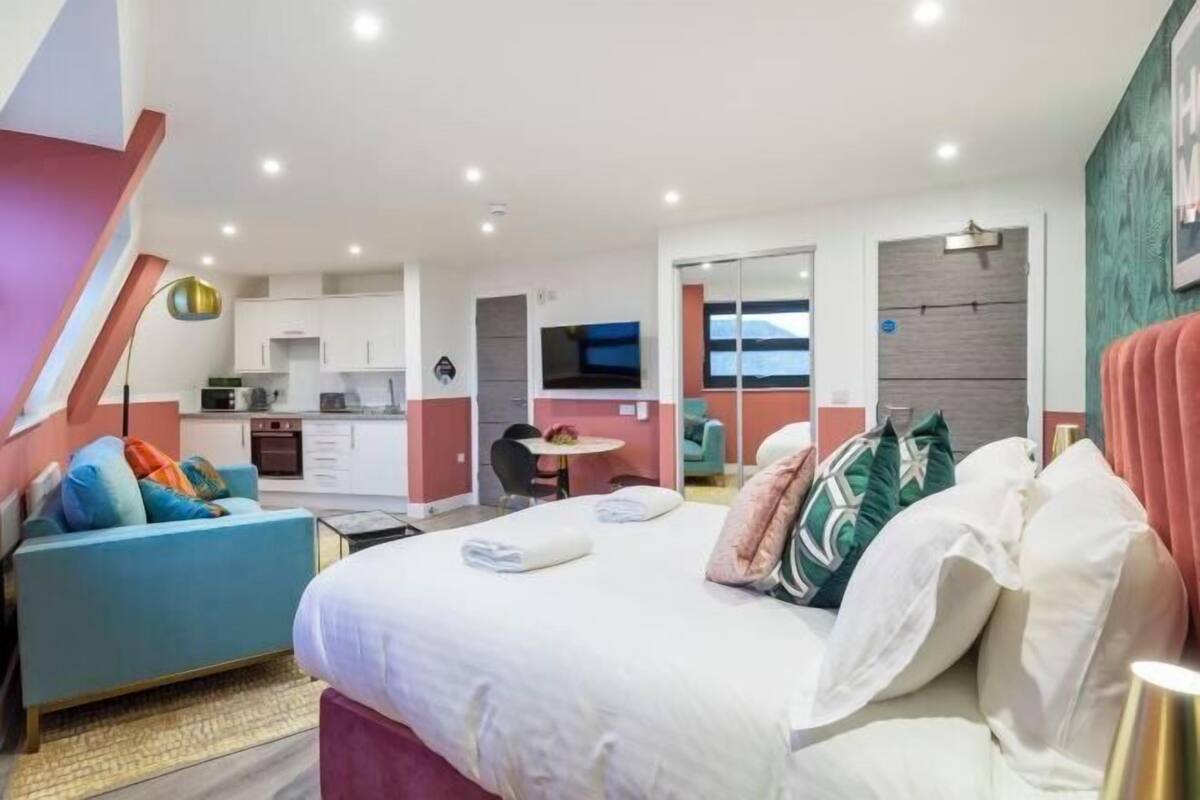 1 habitación, ropa de cama de alta calidad y decoración personalizada