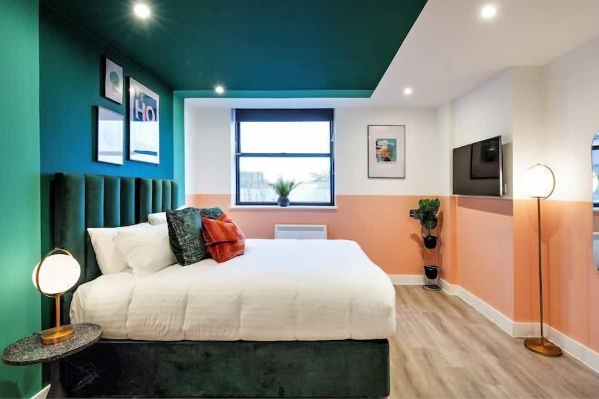 1 bedroom, premium bedding, individually decorated