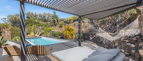 Piscina all'aperto, una piscina riscaldata