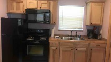 Fridge, microwave, oven, coffee/tea maker