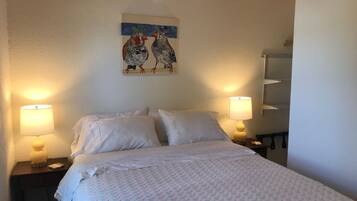 1 chambre, fer et planche Ă repasser, Wi-Fi gratuit, draps fournis