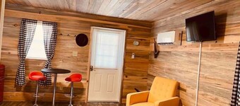 The Red Station by Glacier - Cabin #6 with AC and laundry
