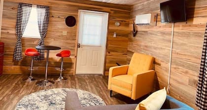 The Red Station by Glacier - Cabin #6 with AC and laundry