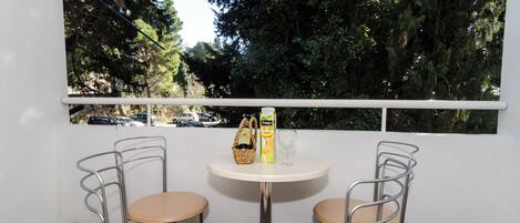 Apartment (Two-Bedroom Apartment) | Balcony