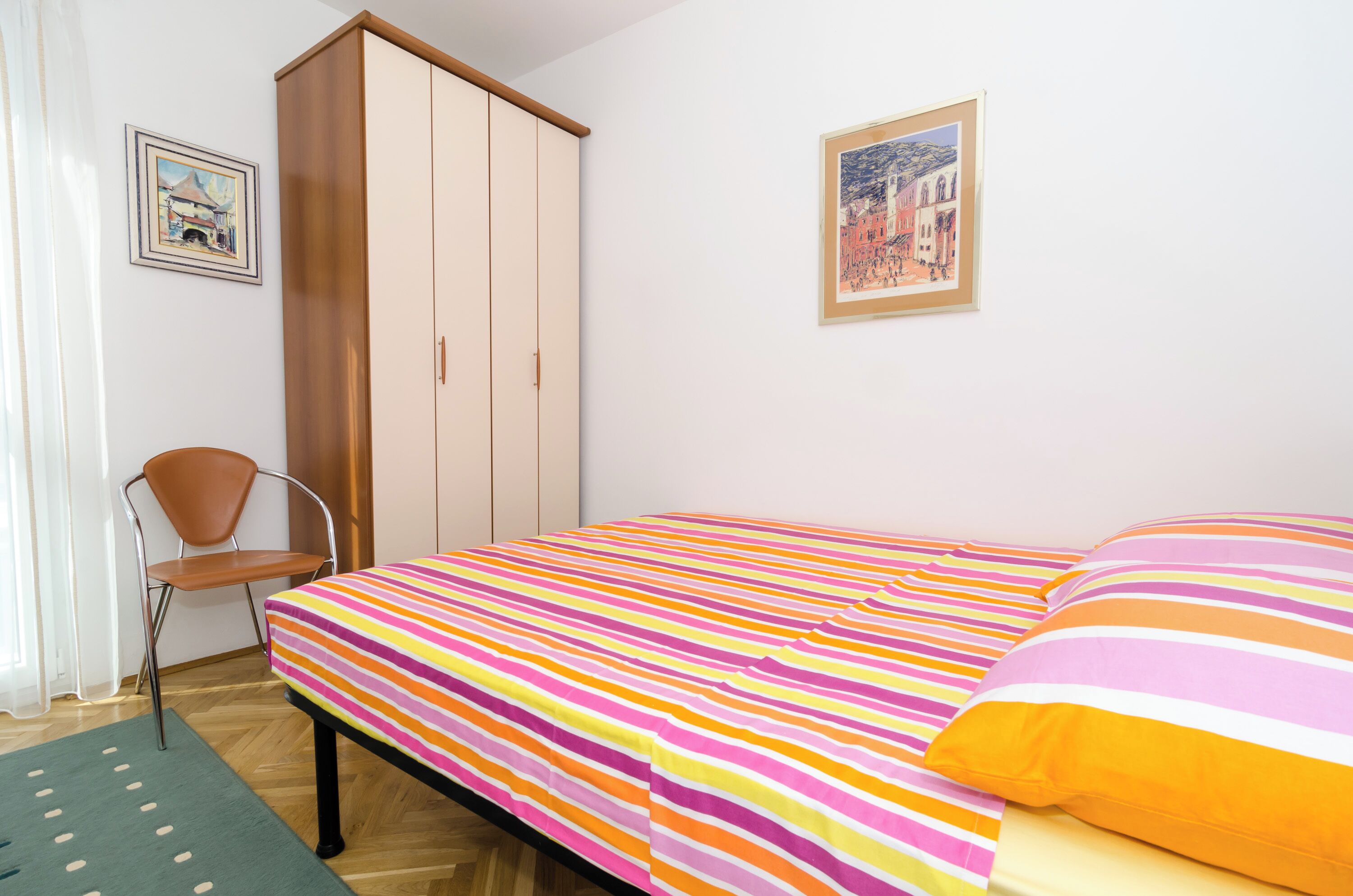 2 habitaciones y cunas 