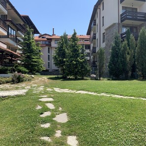 Apartment | Property grounds - Beautiful Cosy Studio Apartment in Bansko (Bansko)