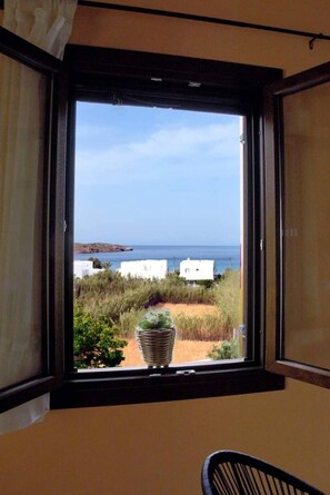 Interior - Aimilio Loula - the perfect choice for relaxing holidays in Poseidonia, Syros (Poseidonia, Syros)