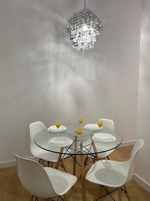 Dining - Aluche Aparment A (Madrid)