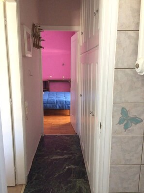 Unclassified image, 5 of 9, button