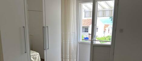 Apartment (Three Bedroom Apartment) | 2 Schlafzimmer