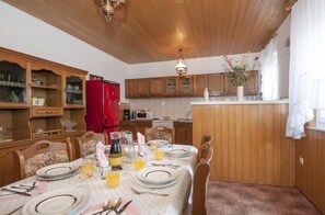 Apartment (Three Bedroom Apartment) | Dining room