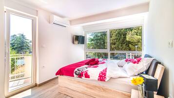 3 bedrooms, WiFi, bed sheets