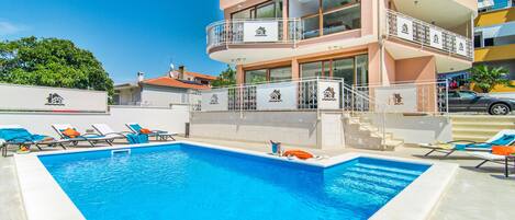 Alberca al aire libre