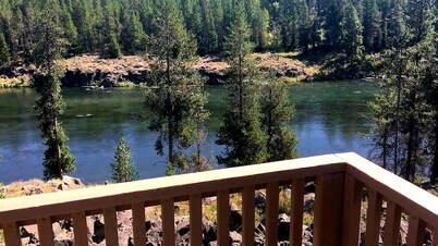 Henry's Fork Retreat, stunning river views,  footpath to river