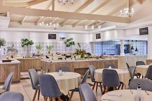 Desayuno buffet incluido todos los días