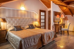 Attic Suite with Pool & Side Sea View | In-room safe, desk, blackout drapes, iron/ironing board