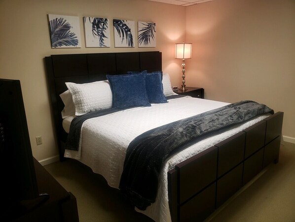 1 bedroom, iron/ironing board, WiFi - Private Oasis (London)