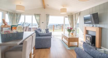 2 Bedroom Sleeps 4 Lodge-smart Tv-hot Tub-dogs Ok