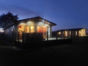 Cabin | Exterior