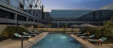 Kolam renang outdoor