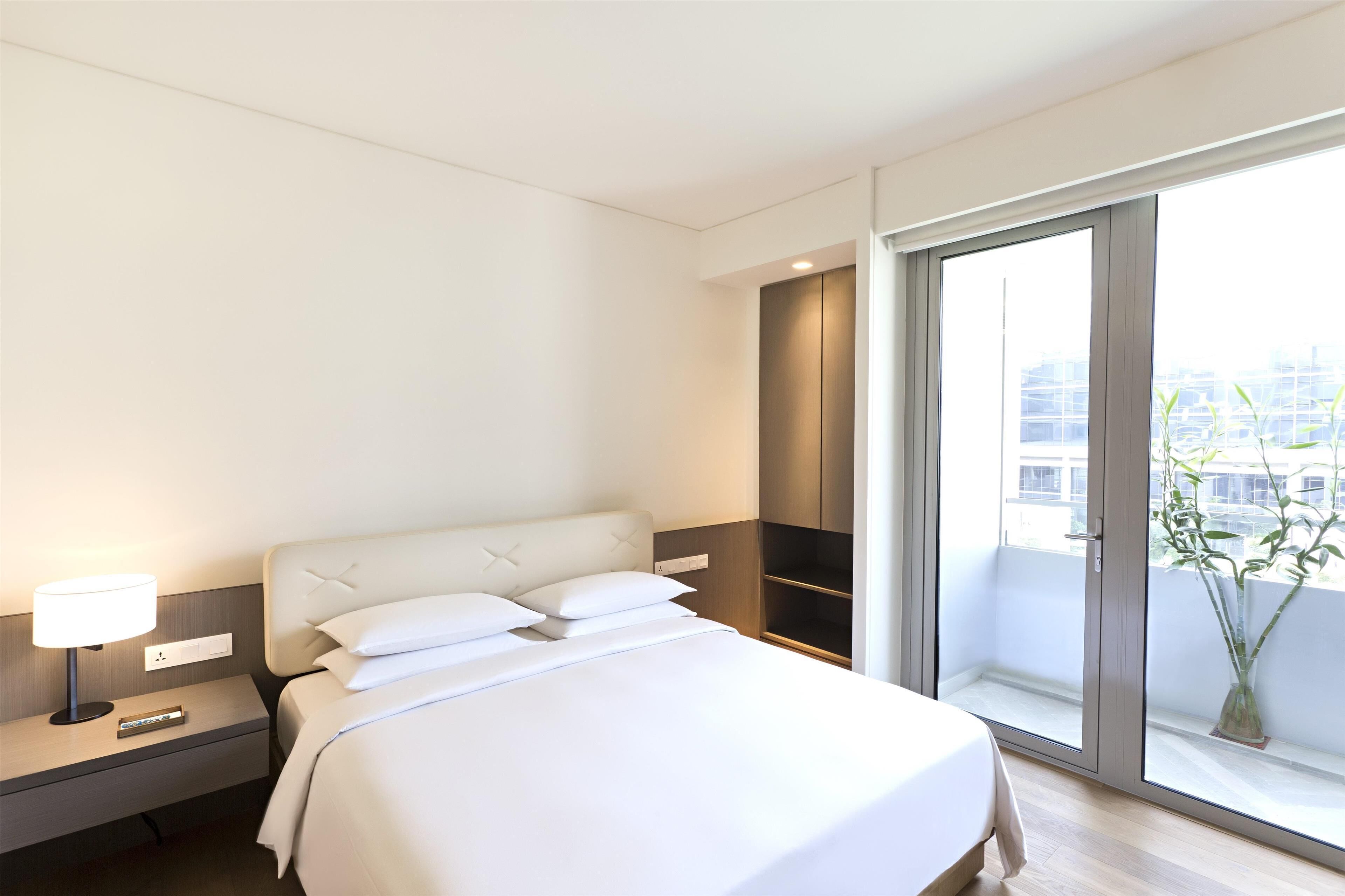 2 bedrooms, premium bedding, down duvets, pillow-top beds