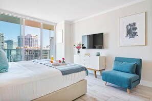 Bügeleisen/Bügelbrett, Reisekinderbett, WLAN, Bettwäsche