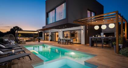Luxury Villa Indigo Kanica with Heated Pool