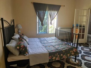 Casa | 4 quartos, ferros/tábuas de passar roupa, Wi-Fi de cortesia