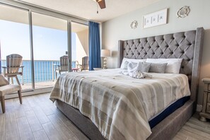 4 slaapkamers, een strijkplank/strijkijzer, internet, beddengoed